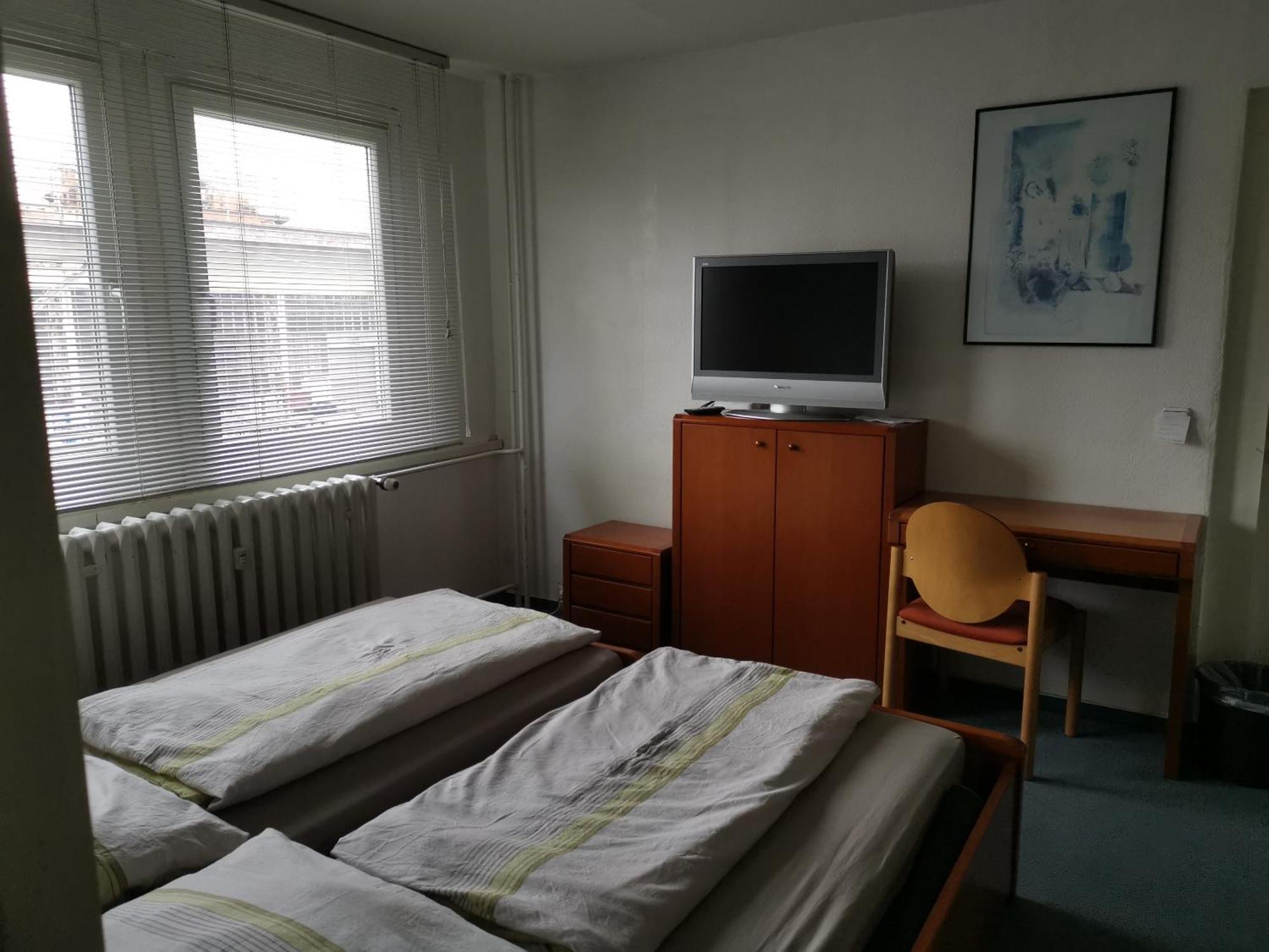 TWS Pension an der B1 Magdeburg Zimmer foto